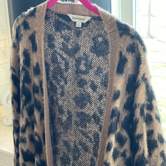 Animal Print Cardigan - Picture 3 of 5